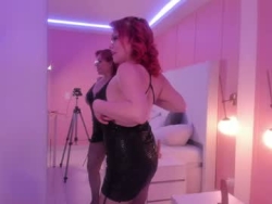 Watch leloo_swift´s Live Show on Chaturbate