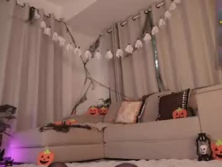 Watch lillucooper1´s Live Show on Chaturbate