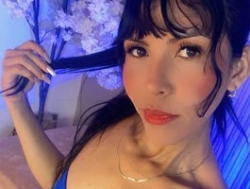 Watch Xamarha´s Live Show on BongaCams