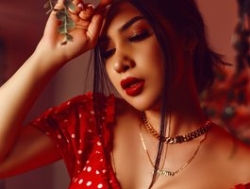 Watch AssianChloe´s Live Show on BongaCams