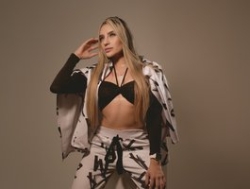 Watch MarianaReyes´s Live Show on BongaCams