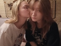 Watch sweet-and-mint´s Live Show on BongaCams