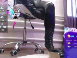 Watch mistressmilfa´s Live Show on Chaturbate