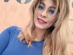 Watch Sharlott-3´s Live Show on BongaCams