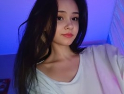 Watch Candasea´s Live Show on BongaCams