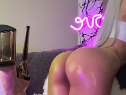 Watch SweetBabyXs´s Live Show on BongaCams