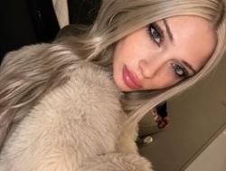 Watch ItsIsabellea´s Live Show on BongaCams