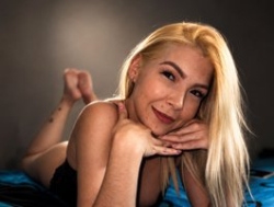 Watch Michelle-lane´s Live Show on BongaCams