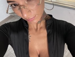 Watch dolcebella1´s Live Show on BongaCams