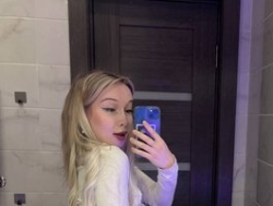 Watch WetHanna´s Live Show on BongaCams