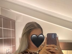 Watch Viola18a´s Live Show on BongaCams