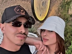 Watch Rich-couple-69´s Live Show on BongaCams