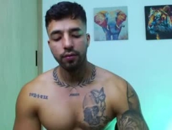 Watch darius_phoenix´s Live Show on Chaturbate