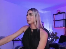 Watch martiina_rose´s Live Show on Chaturbate