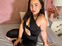 Watch LindaKarterx´s Live Show on ItsLive