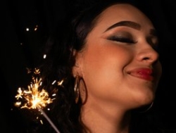 Watch Emily-Foxyy´s Live Show on BongaCams