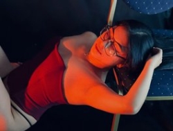 Watch melodysweett´s Live Show on BongaCams