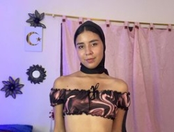 Watch DanaPetite´s Live Show on BongaCams