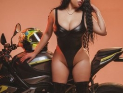 Watch MilaVelvet´s Live Show on BongaCams