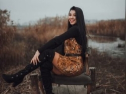 Watch KIYAARA´s Live Show on ItsLive