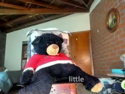 Watch little_izzi´s Live Show on Chaturbate