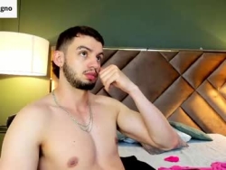 Watch michael_magno´s Live Show on Chaturbate