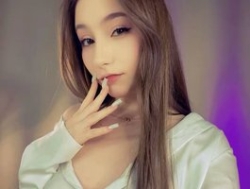 Watch LunBunny´s Live Show on BongaCams