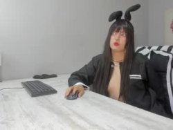 Watch lilith_moonx_´s Live Show on Chaturbate