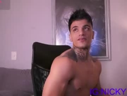 Watch alan_morrys´s Live Show on Chaturbate