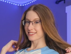 Watch TheLaceyBloom´s Live Show on ItsLive