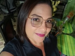 Watch HotMilfSquirt´s Live Show on BongaCams