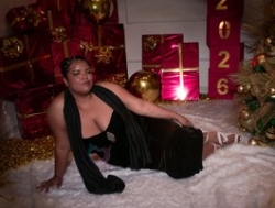 Watch MhiaRey´s Live Show on BongaCams