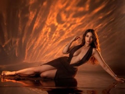 Watch IsabelaJohnson´s Live Show on ItsLive