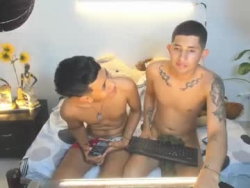 Watch darwinandbrayan´s Live Webcam Chat Room