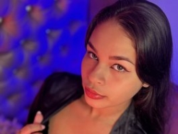 Watch JuliethaSousa´s Live Show on BongaCams