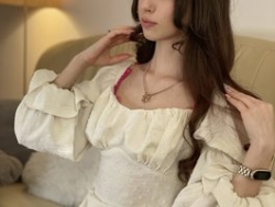 Watch Bella-Rosee4u´s Live Show on BongaCams