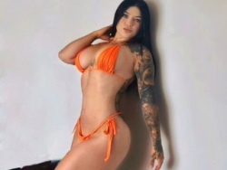 Watch Khloe_Bekett´s Live Show on ItsLive