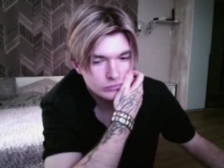 Watch hellaboy7´s Live Show on Chaturbate