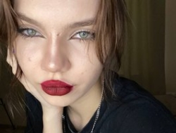 Watch Monasteela´s Live Show on BongaCams