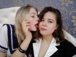 Watch HolyDevilS´s Live Show on BongaCams