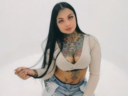 Lissa_Mont is Live on ItsLive: I invite you to experience an exotic show where I will show you my beautiful tongue and the surprise between my legs Watch Lissa_Mont´s Live Show on ItsLive