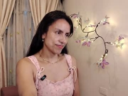 Watch sofibelladelavega´s Live Show on Chaturbate