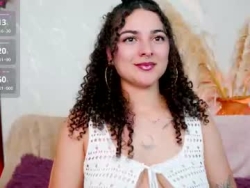 Watch merida_bell18´s Live Show on Chaturbate