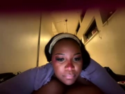 Watch kimkums21´s Live Show on Chaturbate