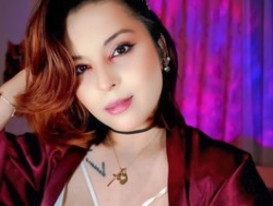 Watch daphnesweet´s Live Show on BongaCams