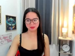 Watch yourtinybunny´s Live Show on Chaturbate