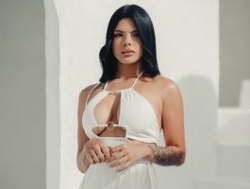 Watch JadaKai´s Live Show on BongaCams