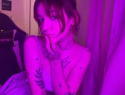 Watch BeccaWhite´s Live Show on BongaCams