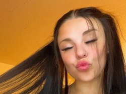AshleyRaeFox´s XXX Webcam: Check AshleyRaeFox´s Real-Time Streaming Adult Shows