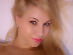 Watch mya13´s Live Show on BongaCams